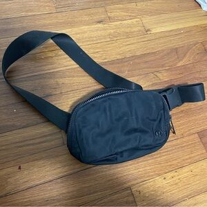 Lululemon Everywhere Belt Bag